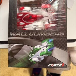 Force1 Wall Climbers Red and Green Toy Car